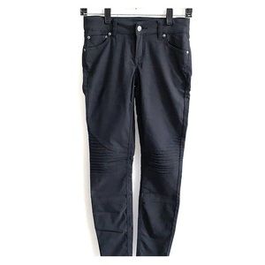 Prana Brenna Pant